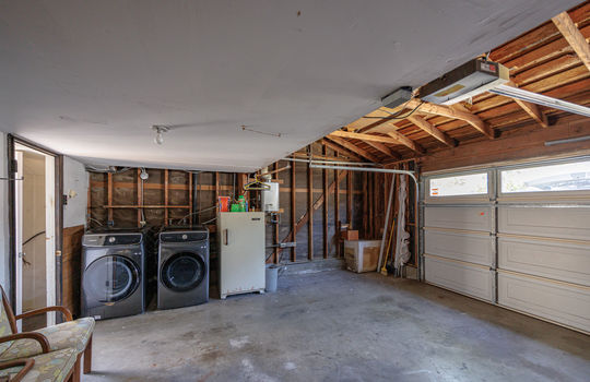 19510-Sandcastle-Brian-Bogs-Luxury-Realtor-garage