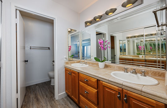 19510-Sandcastle-Brian-Bogs-Luxury-Realtor-pbath