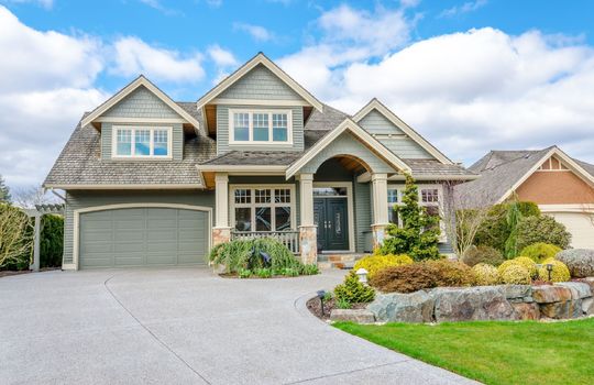 Curb Appeal Helps Sell Homes For More