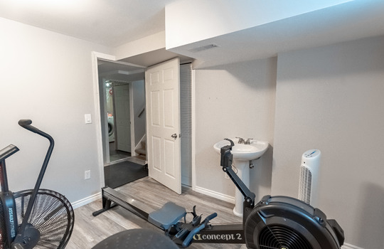 1337 Thornwood-32