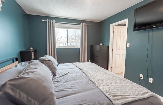 1337 Thornwood-40