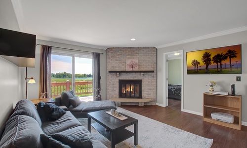 A condo with a view - 4212 Oakmede …