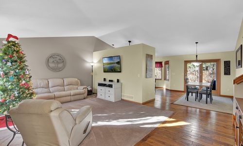 Woodbury home SOLD - 2608 Horseshoe Lane!
