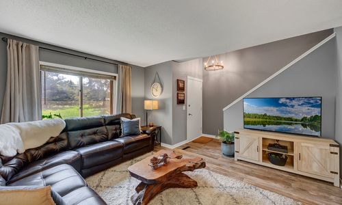 Gorgeous Savage townhome SOLD!