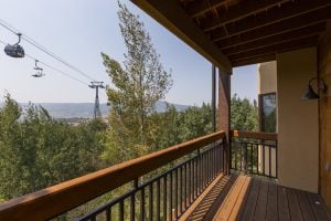 2400 Ski Trail Lane, #104