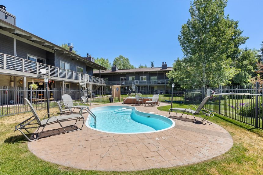 10-1335 Walton Creek #28