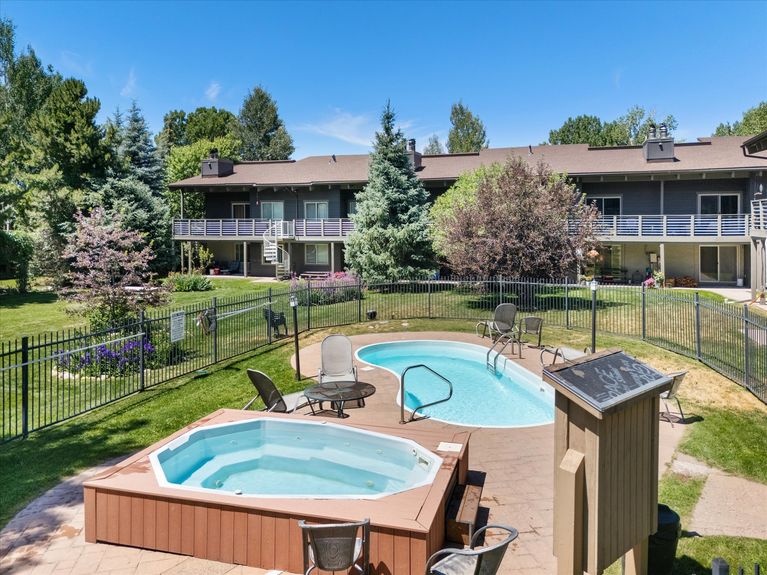 11-1335 Walton Creek #28