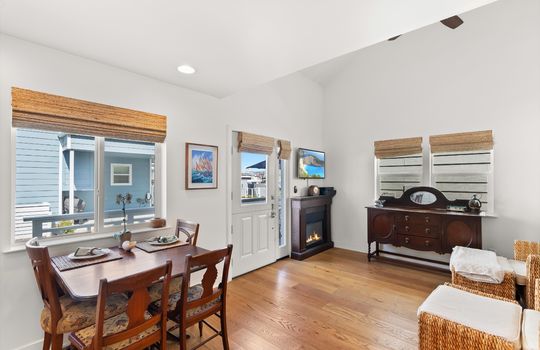 10-44_Cabrillo_St_010