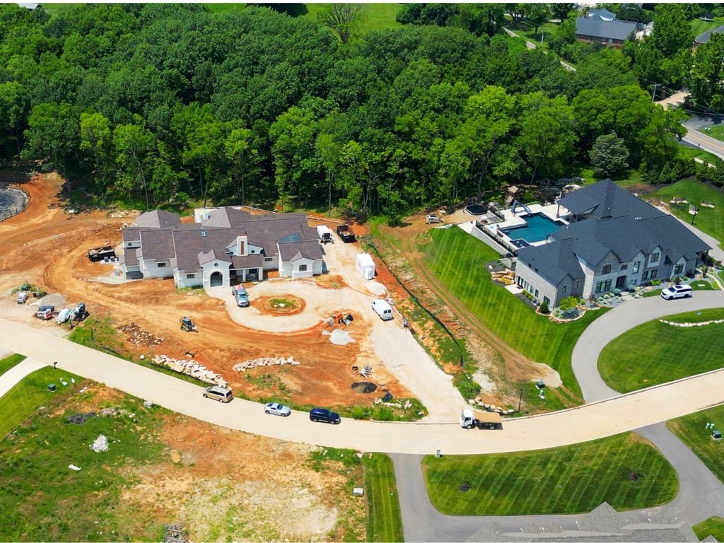 Custom new homes in Town and Country, MO