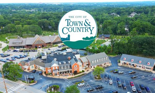 The Ultimate Guide to Living in Town and Country, MO