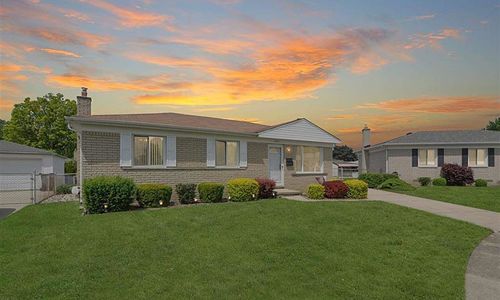 Just Listed: 20471 Garden Ct, Roseville
