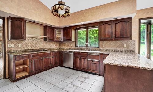 LEARN HOW TO FIND A HUD HOME!