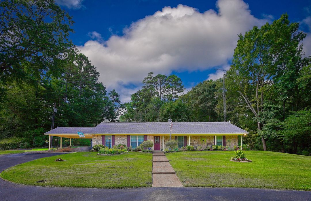 Horseshoe Club Lake Rose Capital Realty