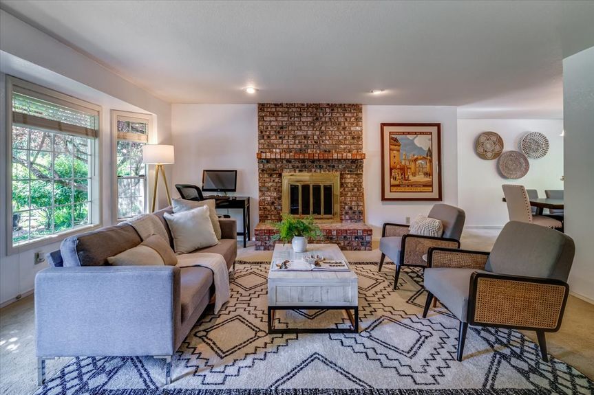 19-18207 Andover St._-27