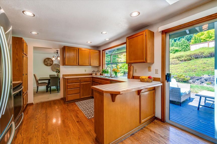 27-18207 Andover St._-11