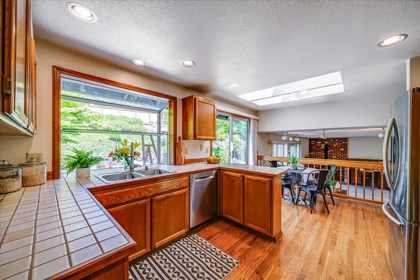 29-18207 Andover St._-21