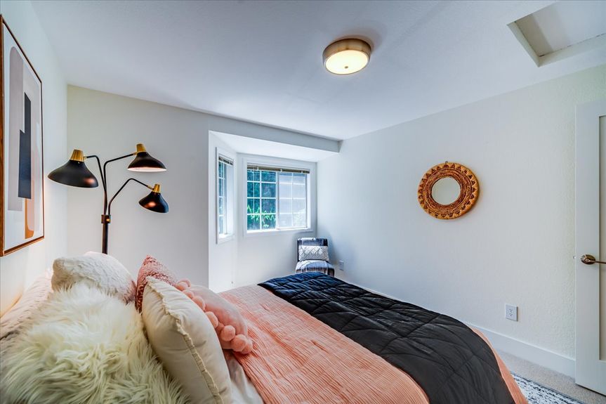 40-18207 Andover St._-9