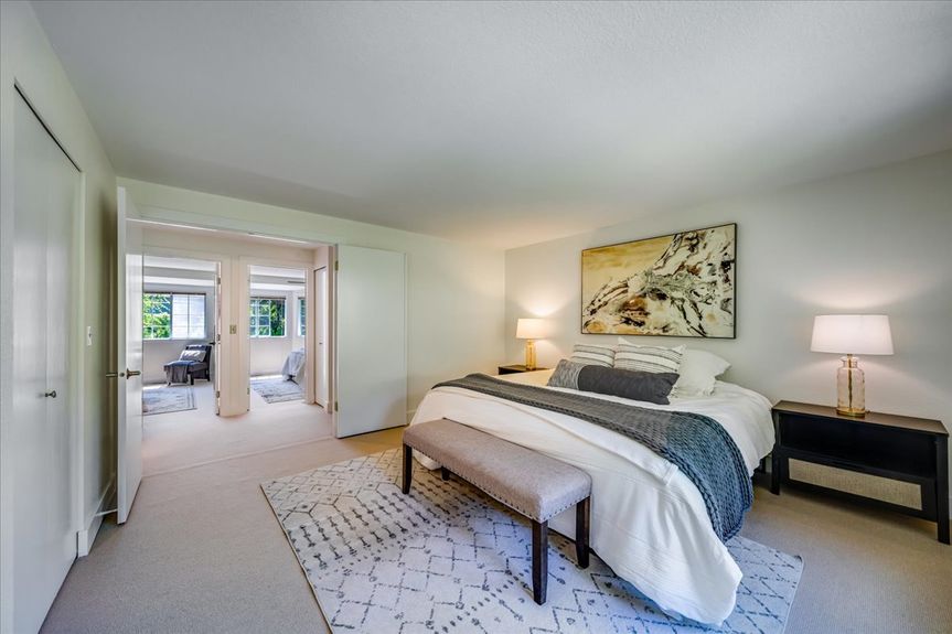 44-18207 Andover St._-5