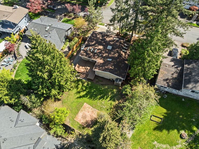 2-16128 NE 57th St - 02