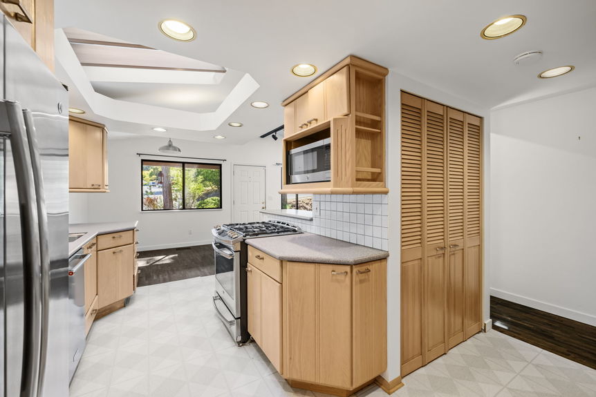 20-16128 NE 57th St - 20