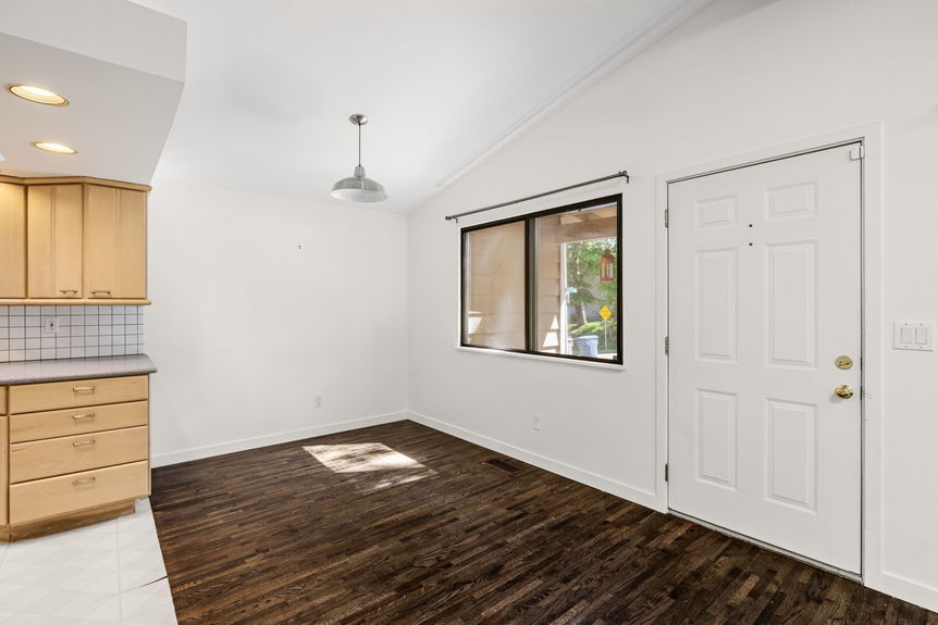 25-16128 NE 57th St - 25