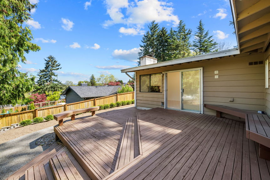 39-16128 NE 57th St - 39