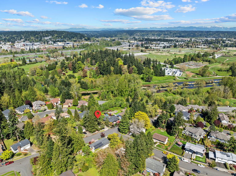 8-16128 NE 57th St - 08