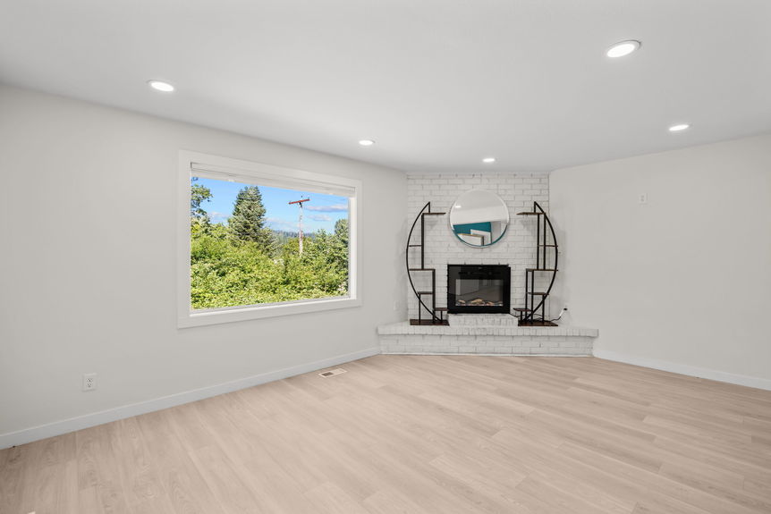 18-13454 Redmond Woodinville Rd -18