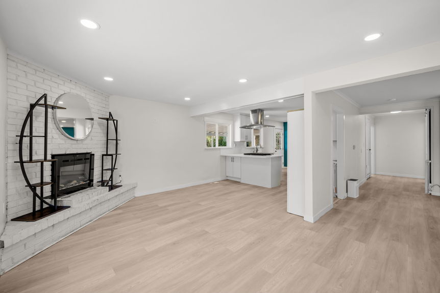 19-13454 Redmond Woodinville Rd -19