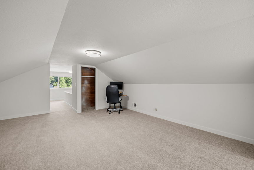 47-13454 Redmond Woodinville Rd -47