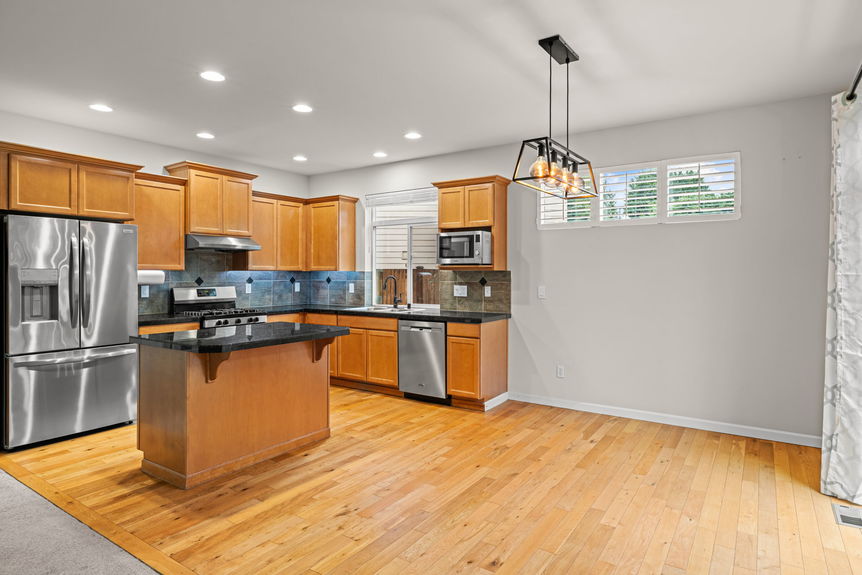 25-2817 208th Pl SW - 25