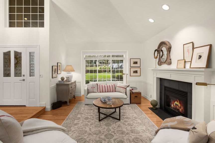 2-web-or-mls-18604-215th-way-ne