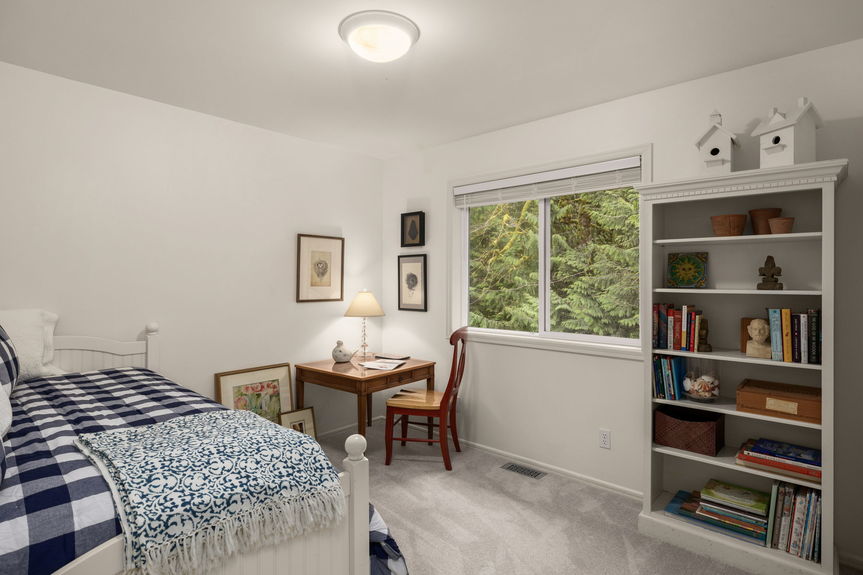 22-web-or-mls-18604-215th-way-ne