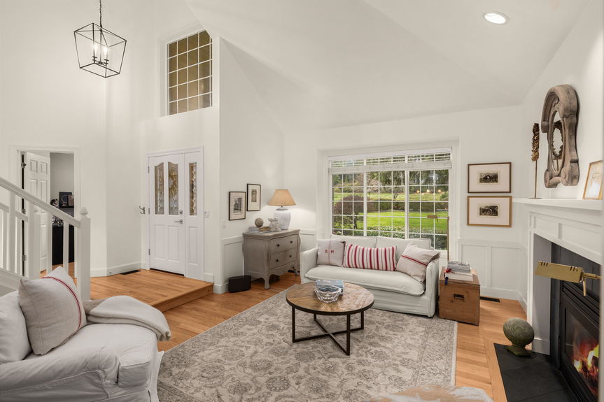 3-web-or-mls-18604-215th-way-ne