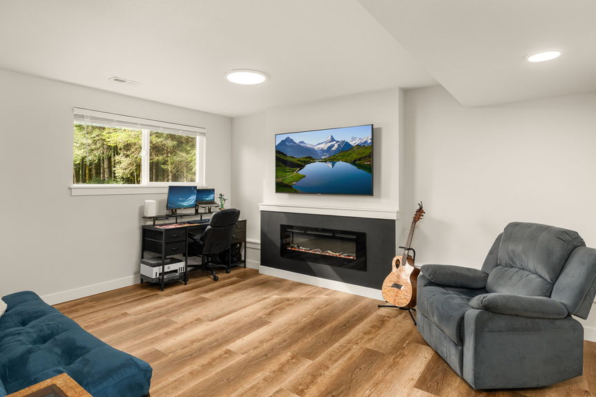 16-web-or-mls-11607-woods-lake-rd