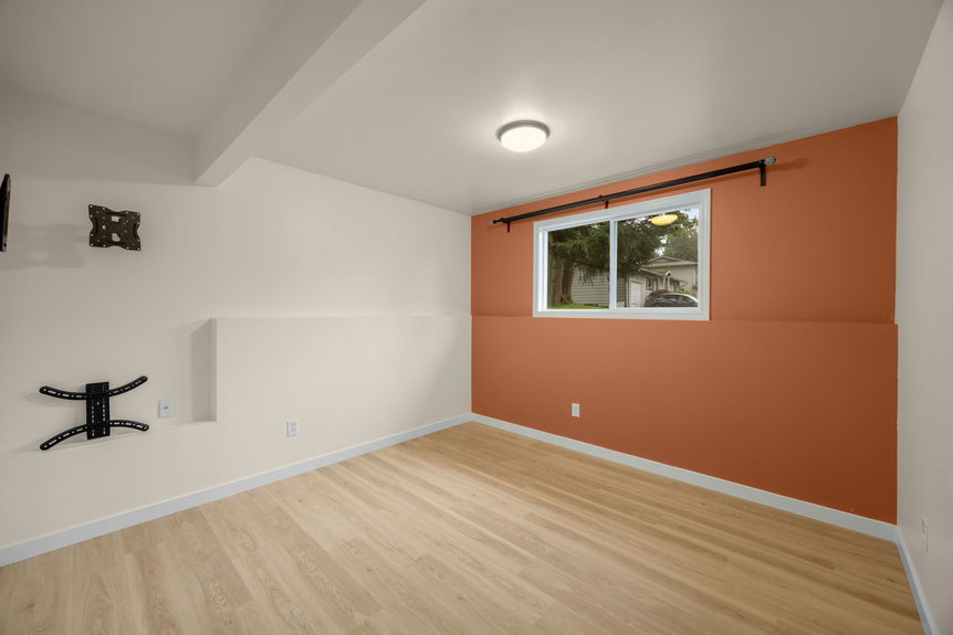18-web-or-mls-15718-126th-pl-ne