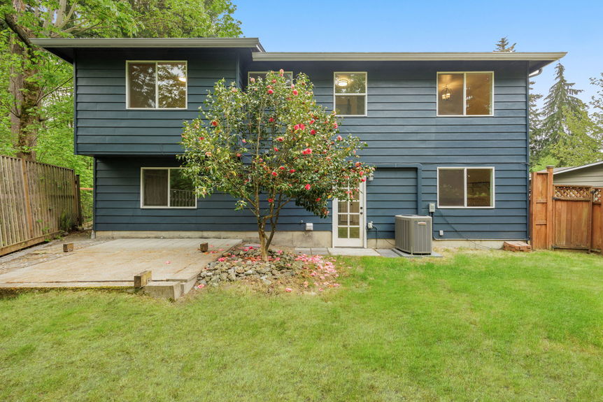 22-web-or-mls-15718-126th-pl-ne