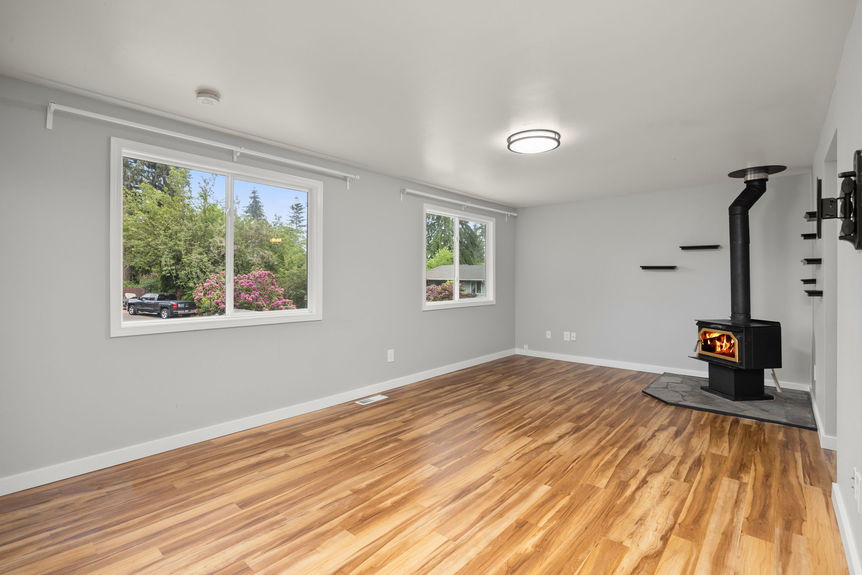 6-web-or-mls-15718-126th-pl-ne
