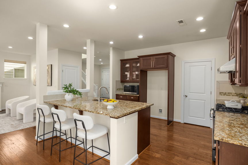 10-web-or-mls-3802-196th-pl-se