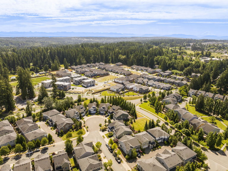 37-web-or-mls-3802-196th-pl-se