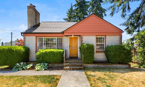 Buying in Fauntleroy, West Seattle: What to Know
