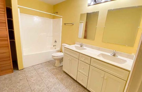 Lower-Bathroom