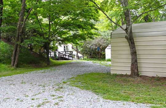 Carport-area