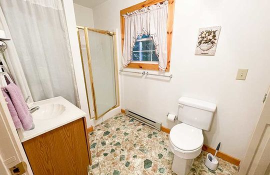 24.-Cottage-Bathroom