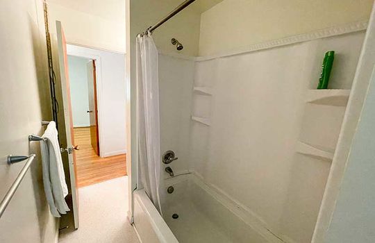 Hall-Shower