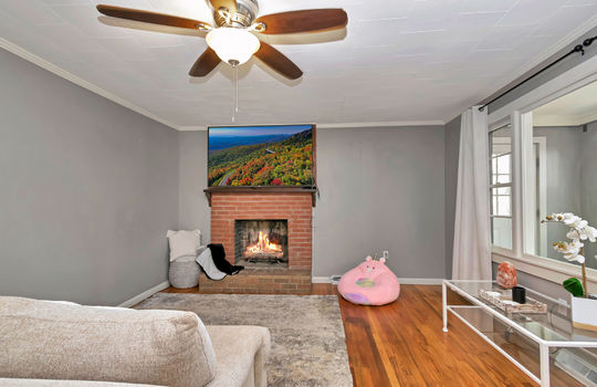 300 N Hampton Rd-9