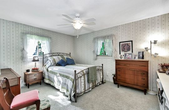 170 Teaberry Dr-33