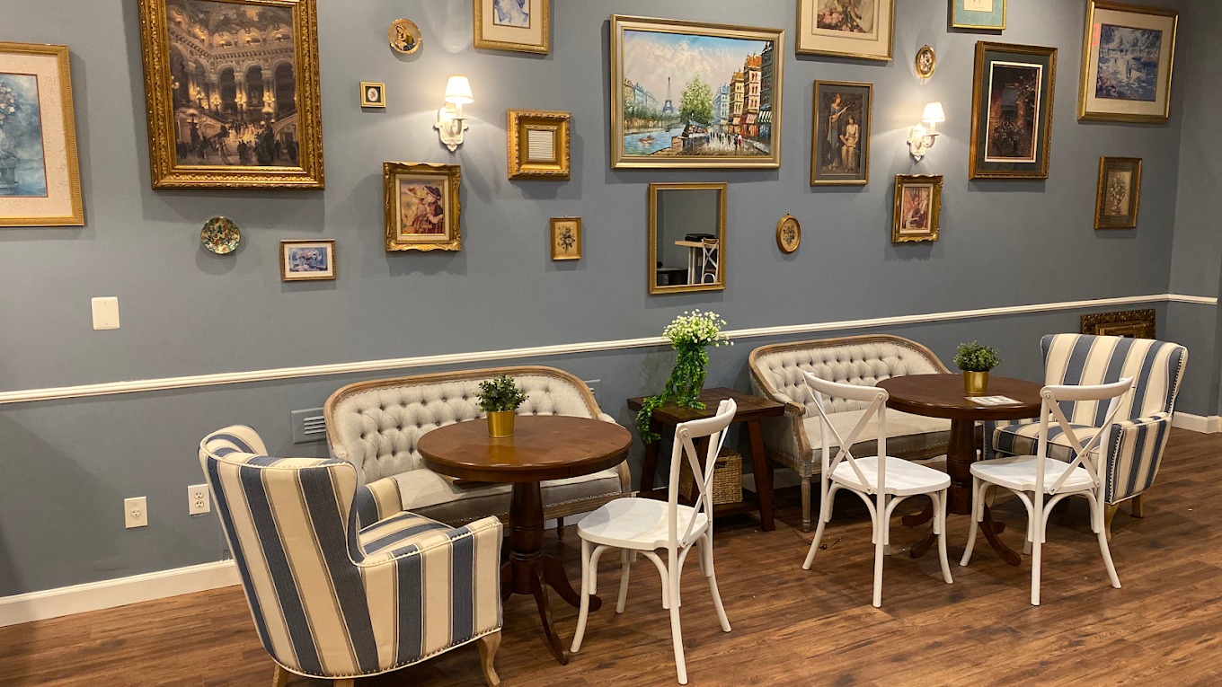 Le Vingt Trois French Cafe in Herndon, VA