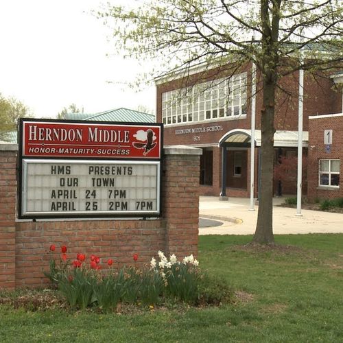 Inside Herndon Middle School: Small Class Sizes, Spanish Immersion, and a Downtown Location