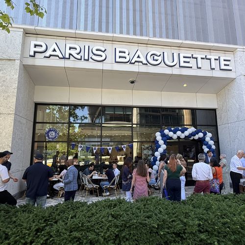 Paris Baguette Opens at RTC Next in Reston Town Center